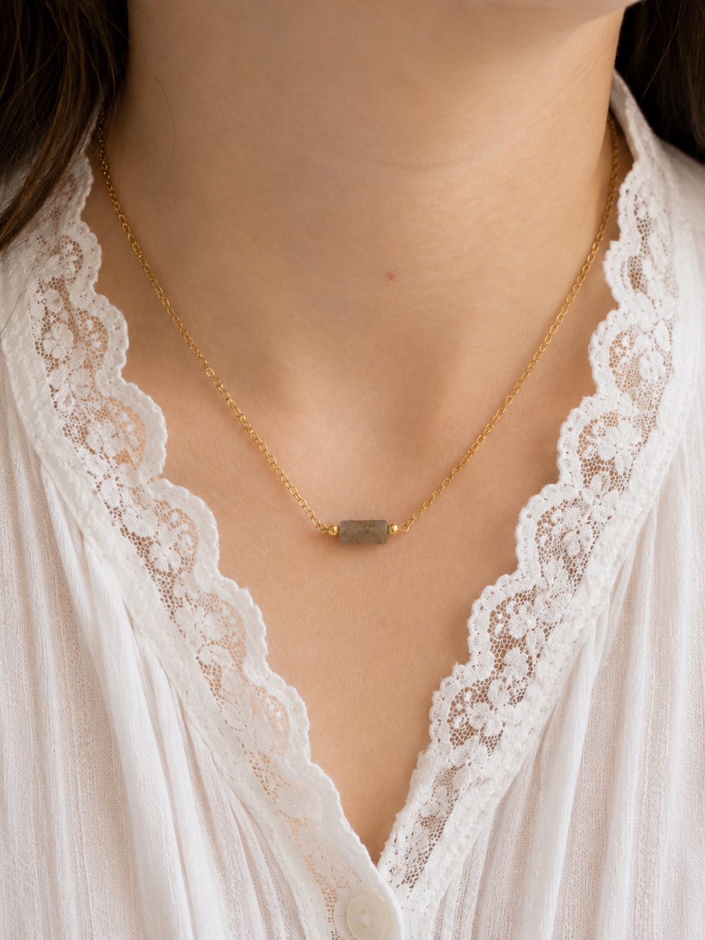 Collier avec pendentif en Labradorite