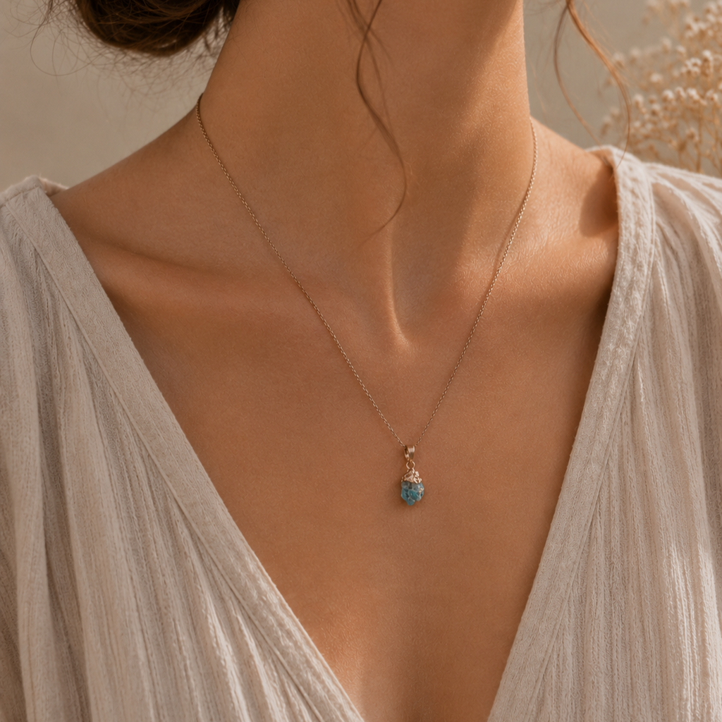 Collier avec pendentif en Apatite - Motivation Clarté Inspiration