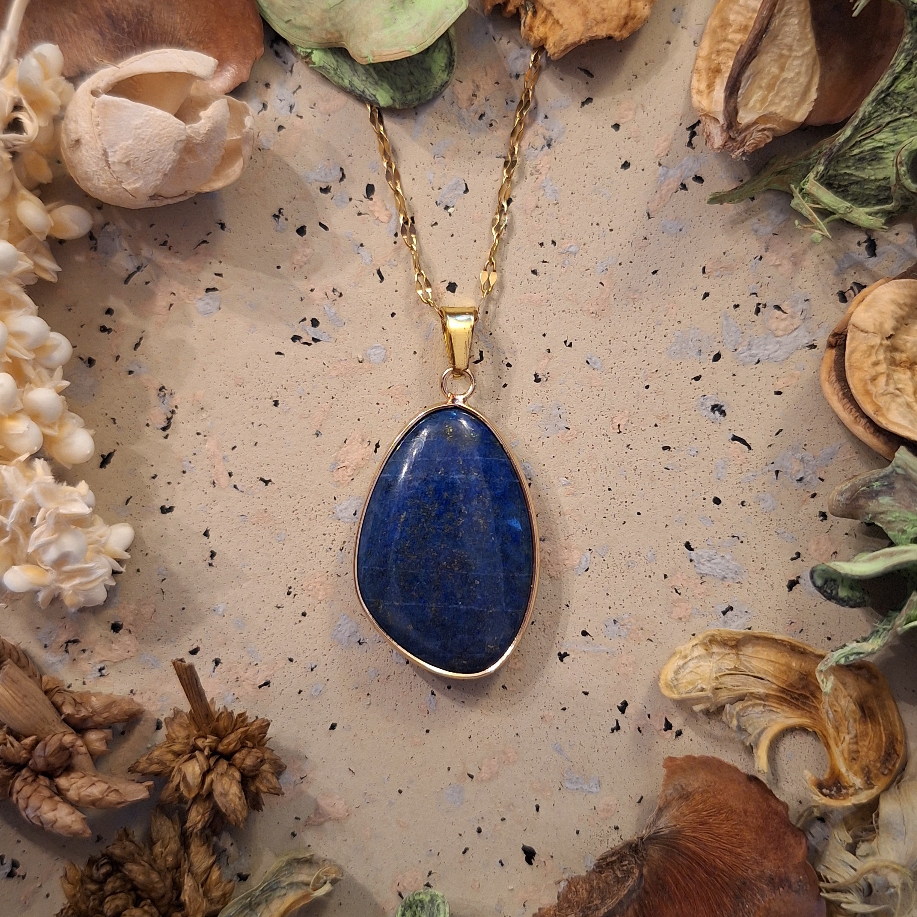 Collier pendentif en Lapis-Lazuli