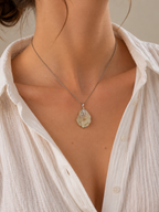 Collier pendentif en Verre Lybique