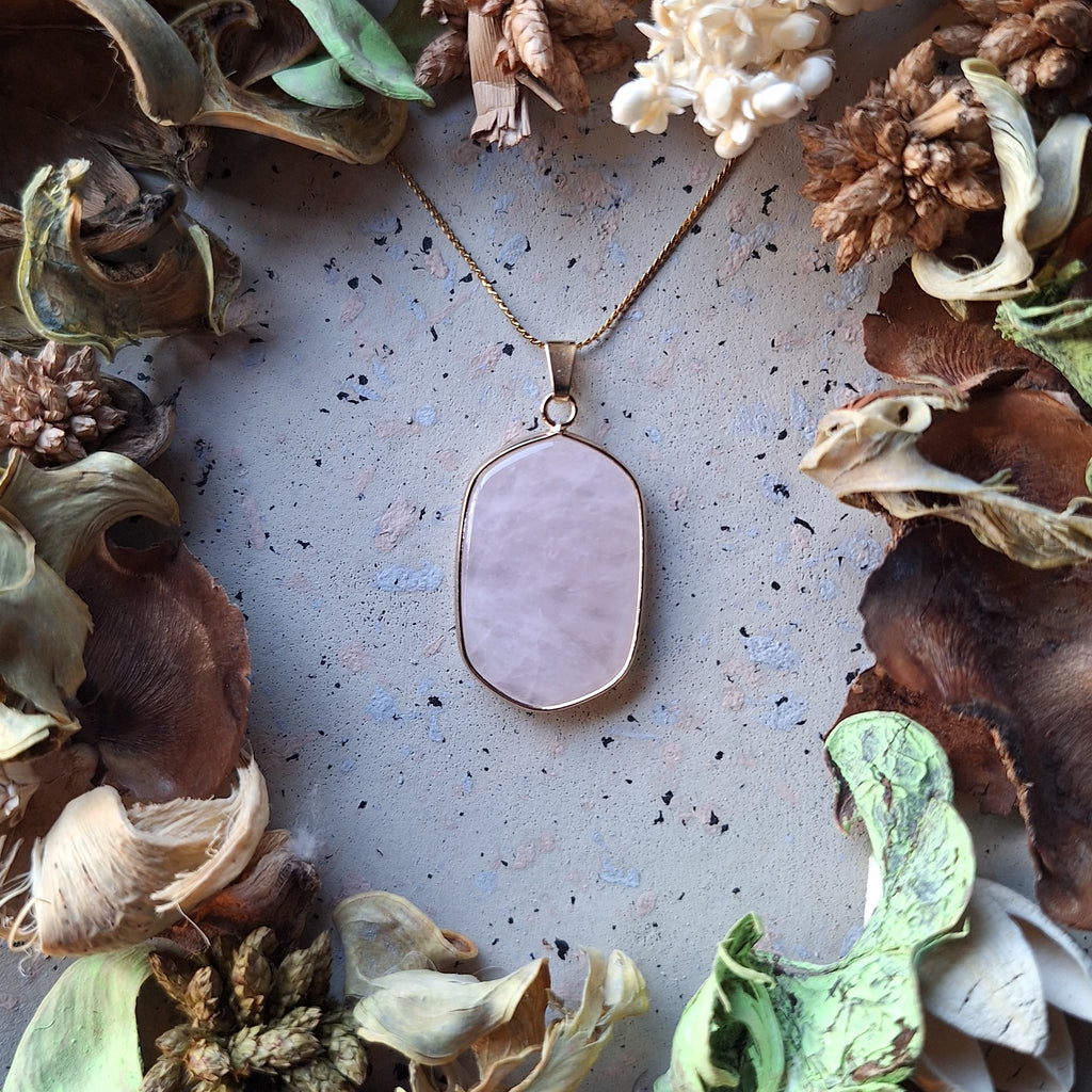 Collier pendentif en Quartz Rose