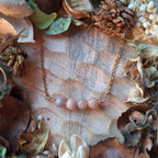 Collier avec perles en Pierre du Soleil